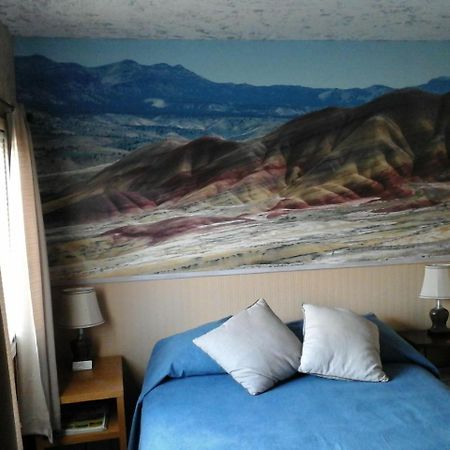 River Bend Motel Llc Spray Экстерьер фото