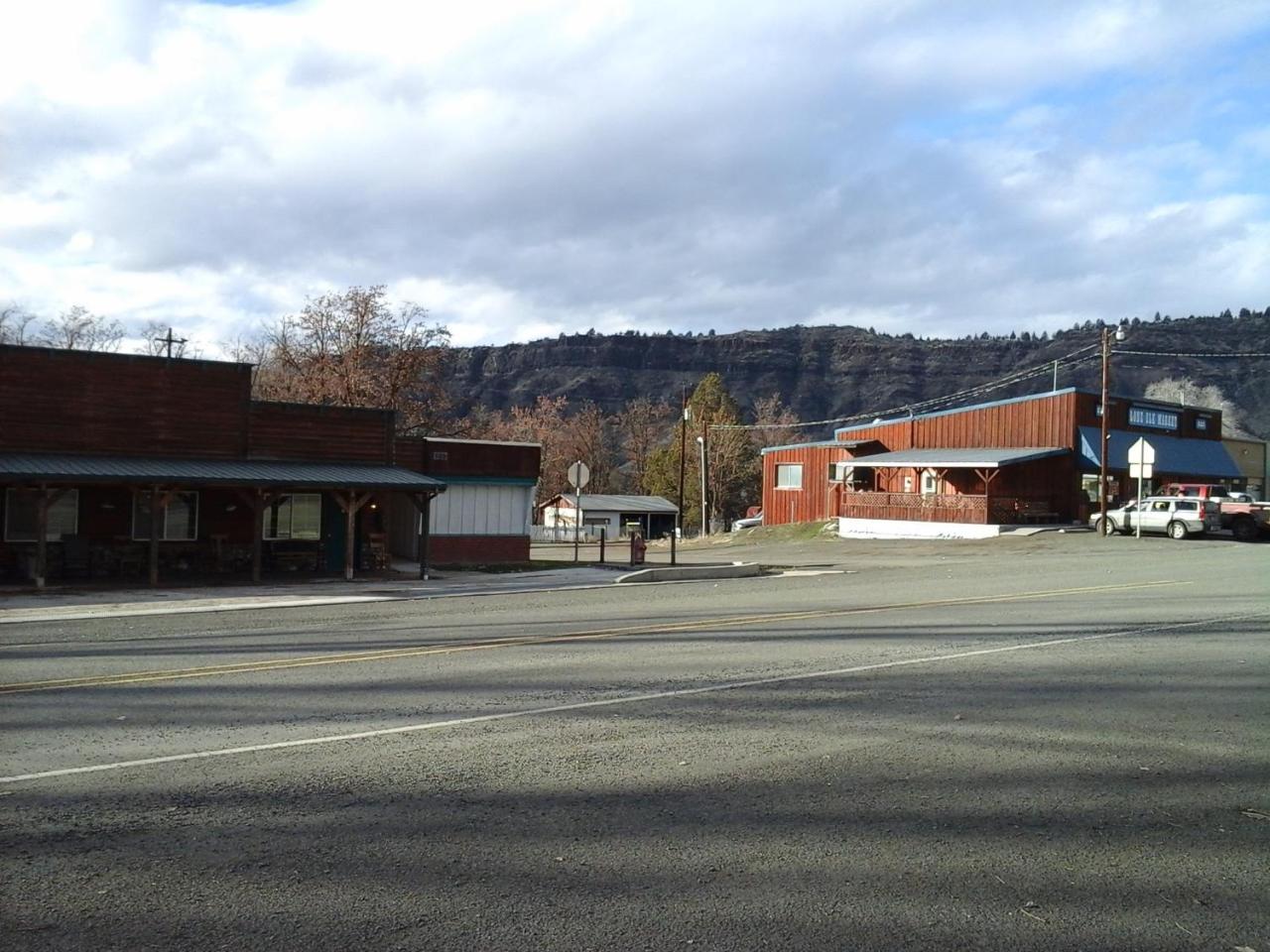 River Bend Motel Llc Spray Экстерьер фото